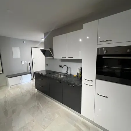 Linda Apartament *